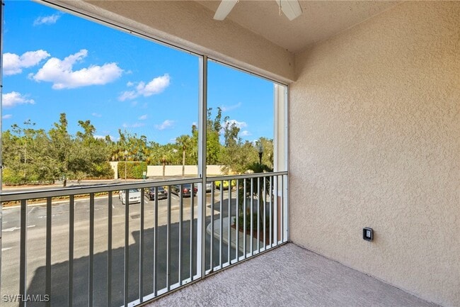 Foto del edificio - 13150 Bella Casa Cir