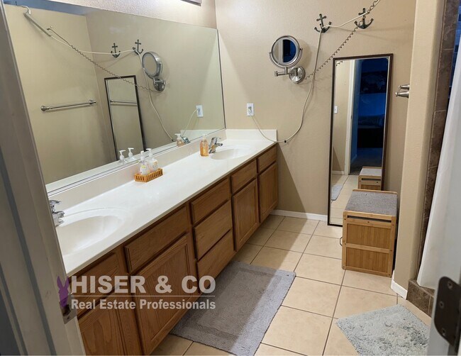 Foto del edificio - 7143 E Alvarado Dr