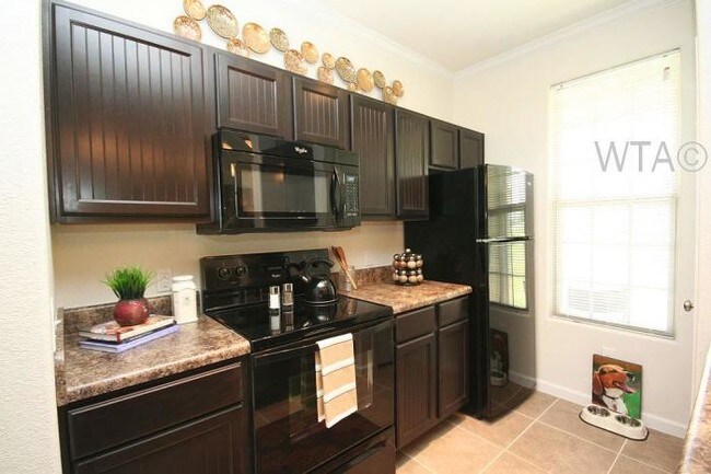 Building Photo - 2 bedroom in SAN ANTONIO TX 78245