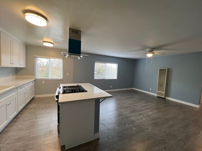 Foto del edificio - 5181 W Jefferson Blvd