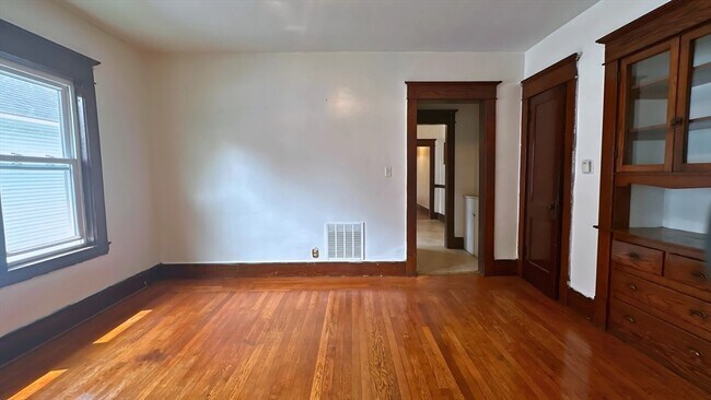 Foto del edificio - 58 Lester St