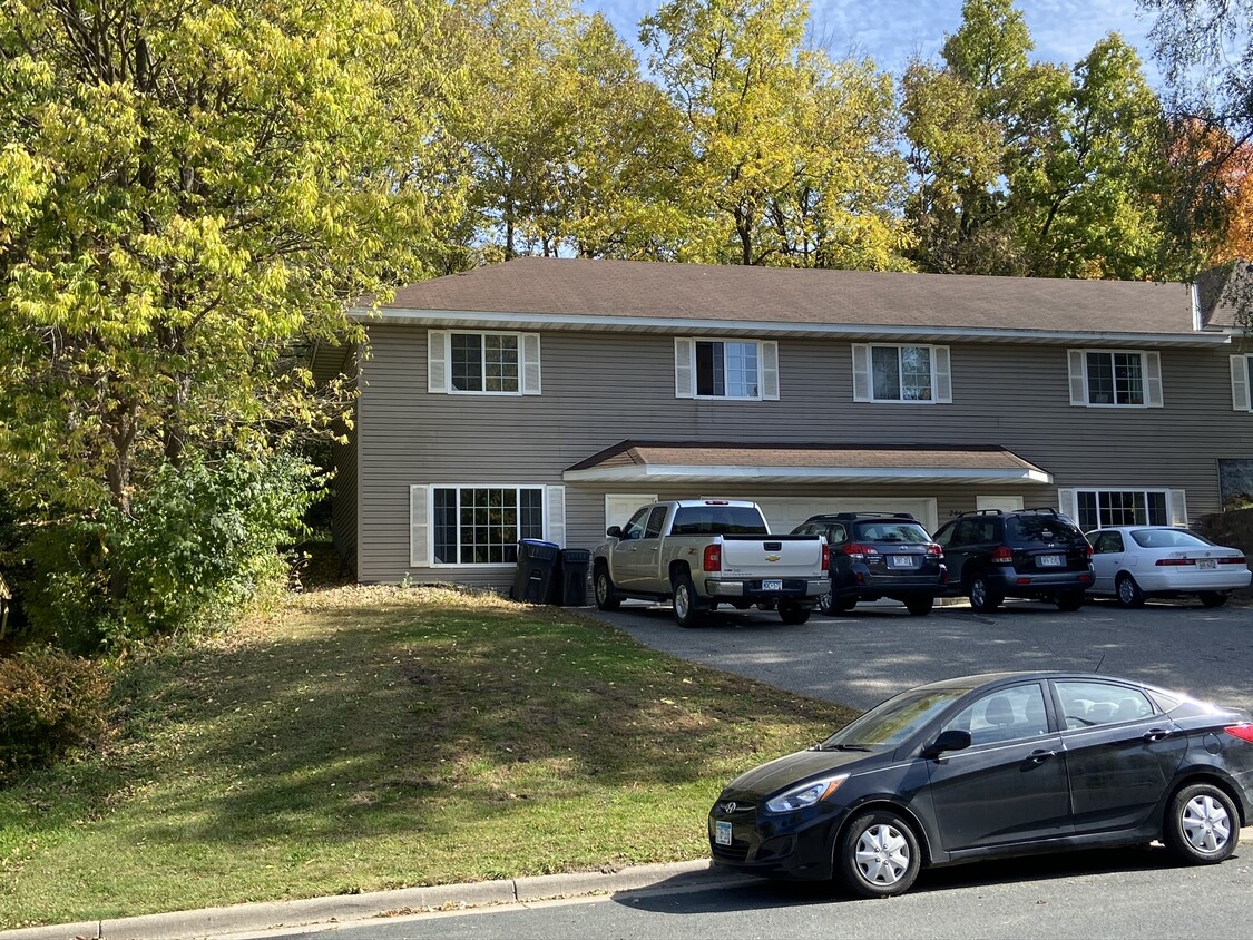Primary Photo - 240 James Ave