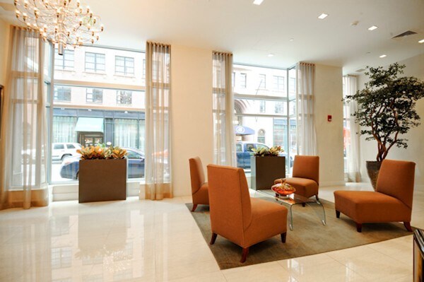 Main Lobby - 80 Broad St