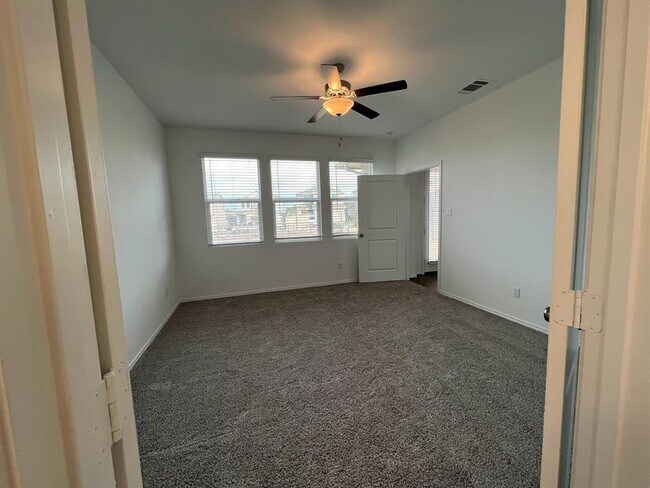 Foto del edificio - 313 Montauk Loop