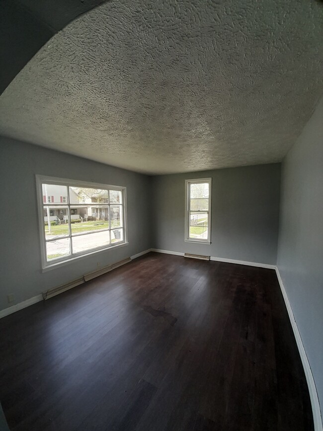 Foto del edificio - 213 Maplewood St