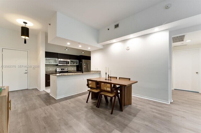 Building Photo - 951 Brickell Ave