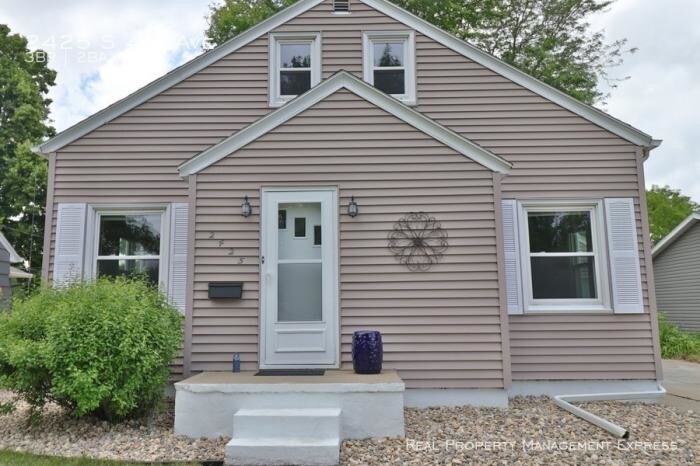 Primary Photo - 3 bedroom in Sioux Falls SD 57105