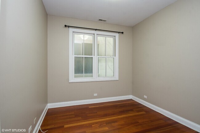 Foto del edificio - 2239 N Lister Ave