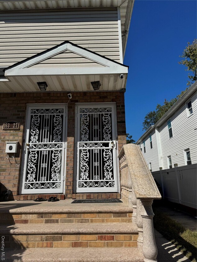 Primary Photo - 163-27 Phroane Ave