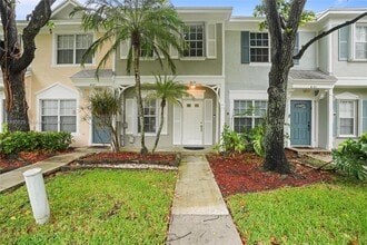 Building Photo - 8031 Sanibel Dr