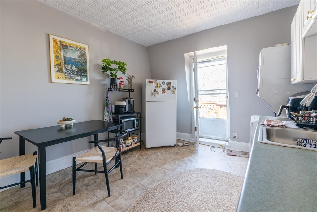 Building Photo - 158 K St