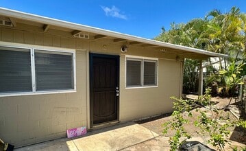 Building Photo - 606 Kaulani Way