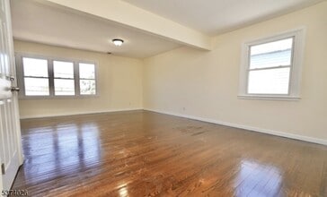 Building Photo - 420 Fabyan Pl