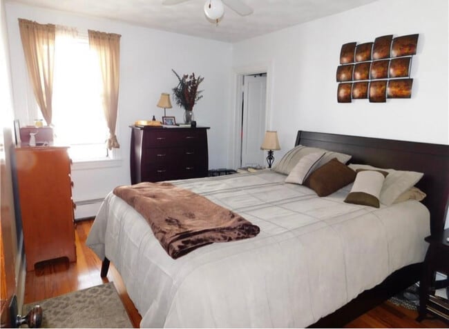 Photo - 242 Market St Apartment