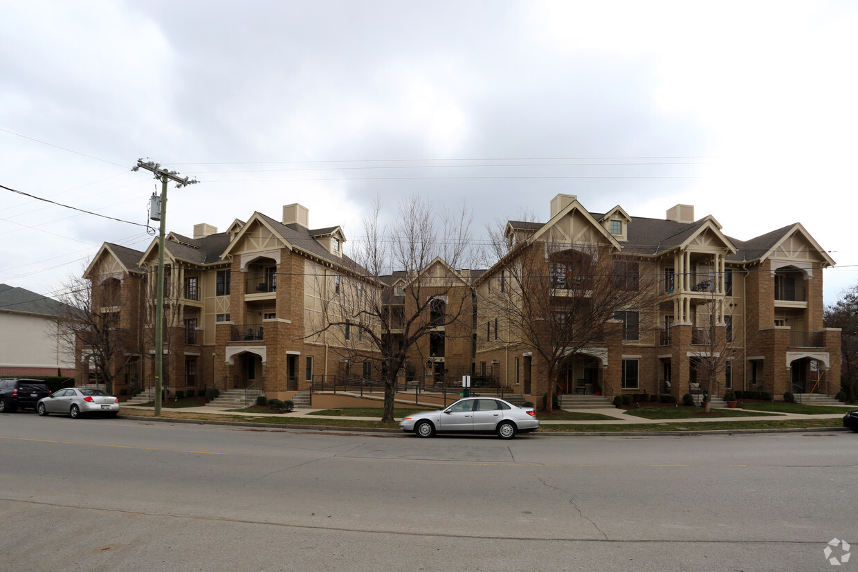 Foto del edificio - Park West Court