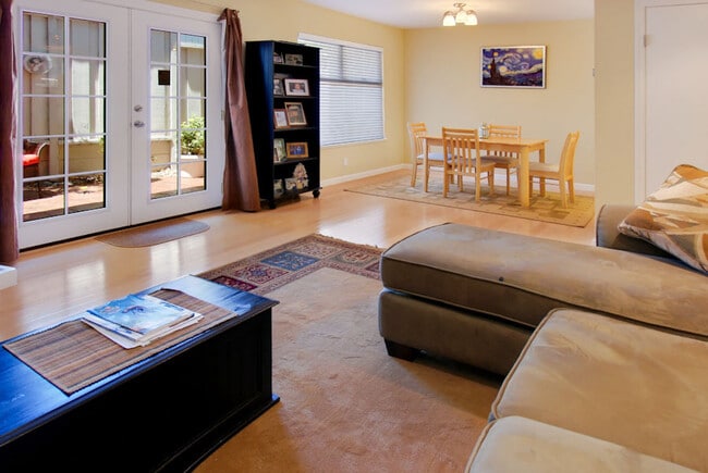 Building Photo - Charming End-Unit Townhome for Rent in Santa Cruz – 2 Bedroom/2.5 Bath