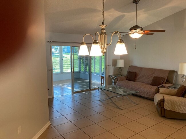 Building Photo - Ocala Palms 55+  2/2 Home