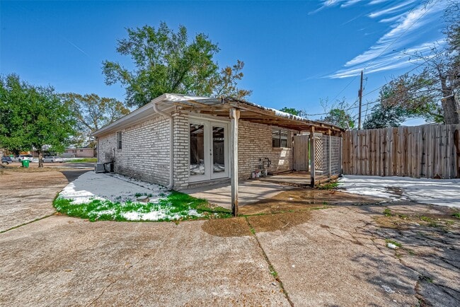 Building Photo - 7315 Housman