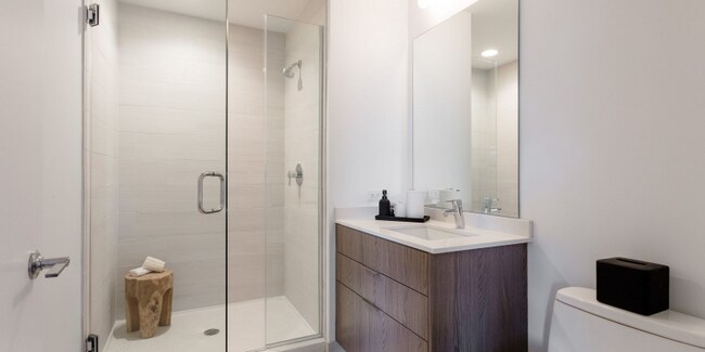 Building Photo - 909 W Altgeld St