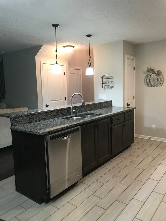 1396 Freedom Dr, Clarksville, TN 37042 House Rental in Clarksville