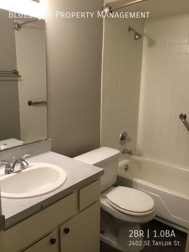 Foto del edificio - $99 First Month Rent Special!