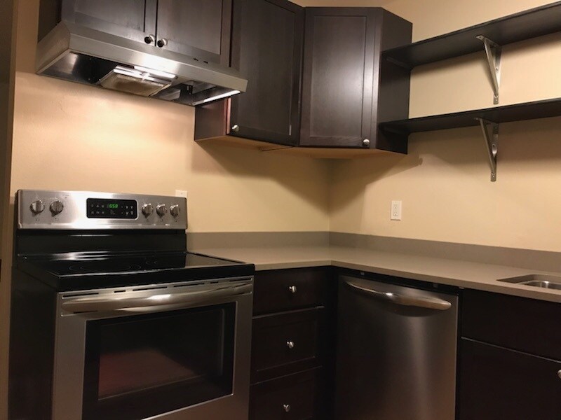 amazing chef kitchen - 1630 SE Ash St
