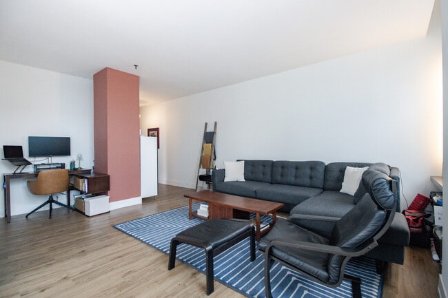 Building Photo - 740 S Federal St