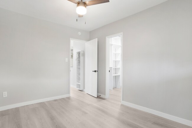 Foto del edificio - 2300 E Commonwealth Ave