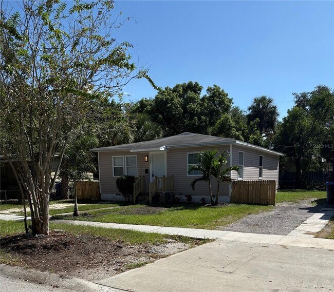 Foto del edificio - 2300 17th Ave S