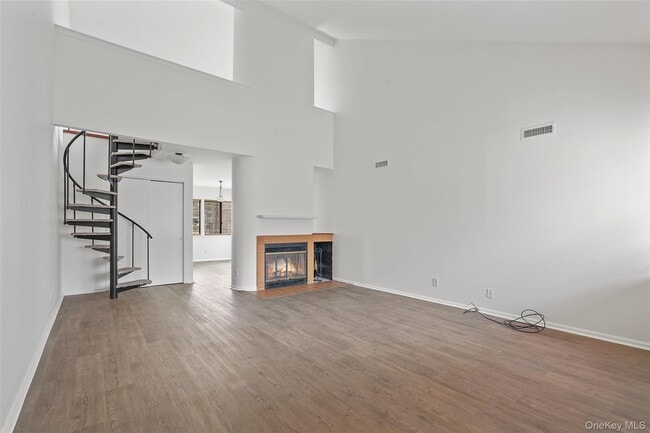 Foto del edificio - 132 Stonemeadow Dr