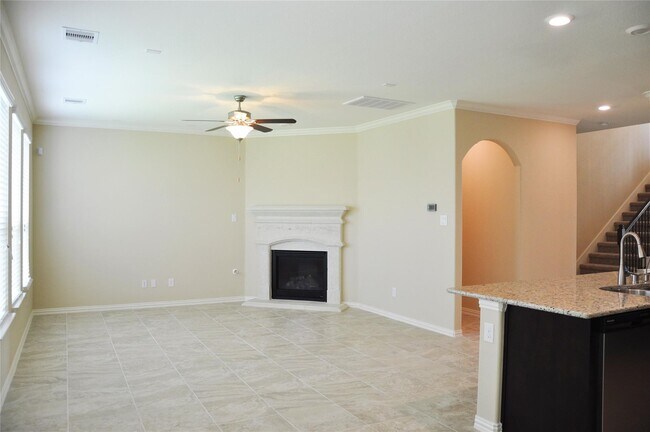 Foto del edificio - 18111 Tall Chestnut St