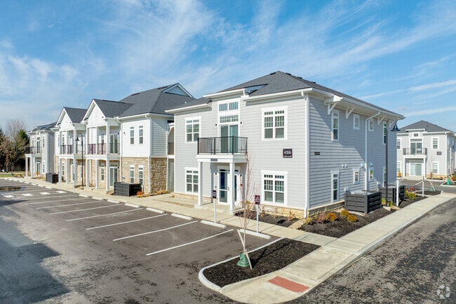 Building Photo - The Flats at Powell