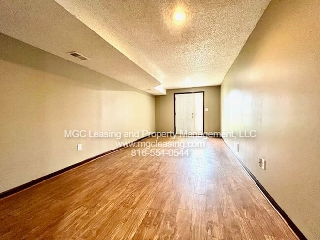 Building Photo - 208-210 NW Monroe St