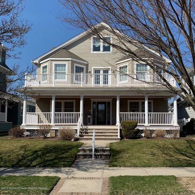 Building Photo - 112 Sylvania Ave