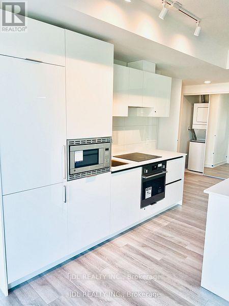 Building Photo - 238 Simcoe St