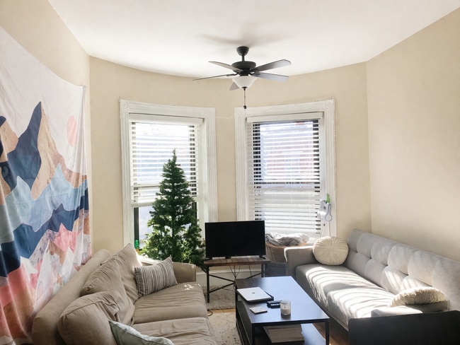 Building Photo - 11 Symphony Rd