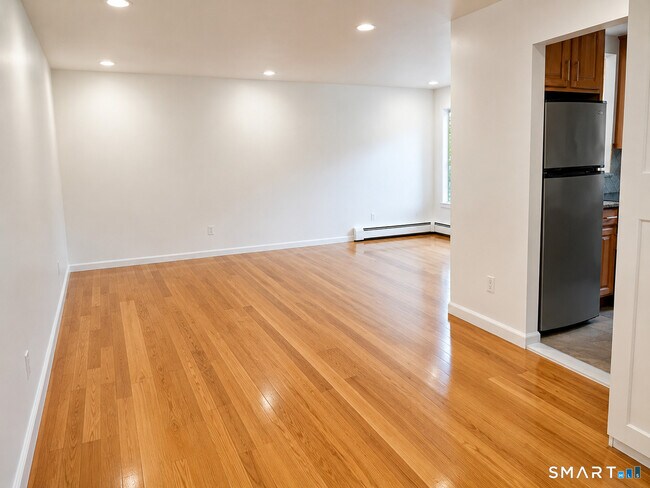Foto del edificio - 1070 New Haven Ave