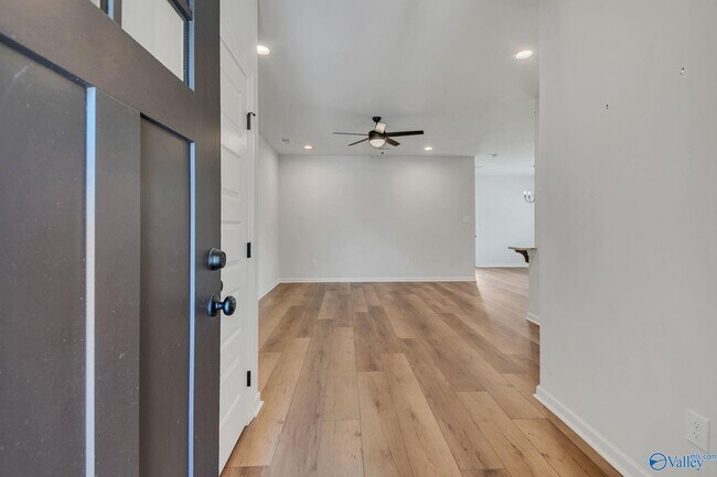 Foto del edificio - 16640 Aspen Ln