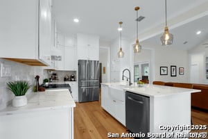 Building Photo - 548 Winding View
