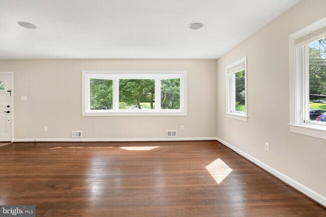 Foto del edificio - 2338 Barbour Rd