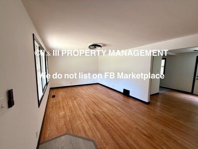 Foto del edificio - 7235 Forest Ave