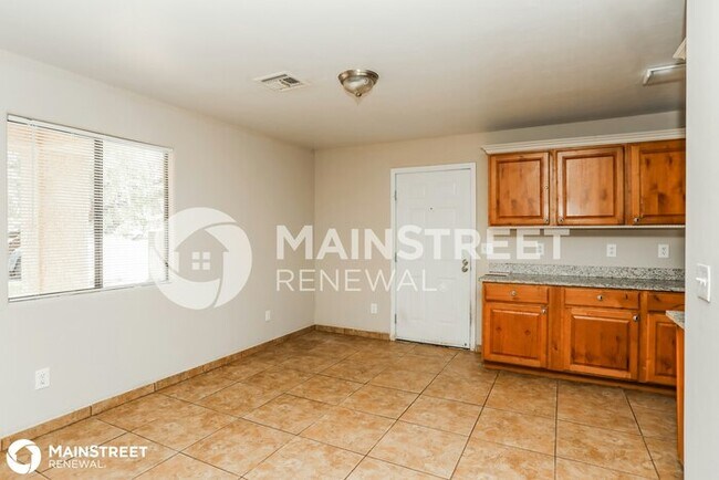 Building Photo - 6748 S 6th Ave, Tucson, AZ 85756
