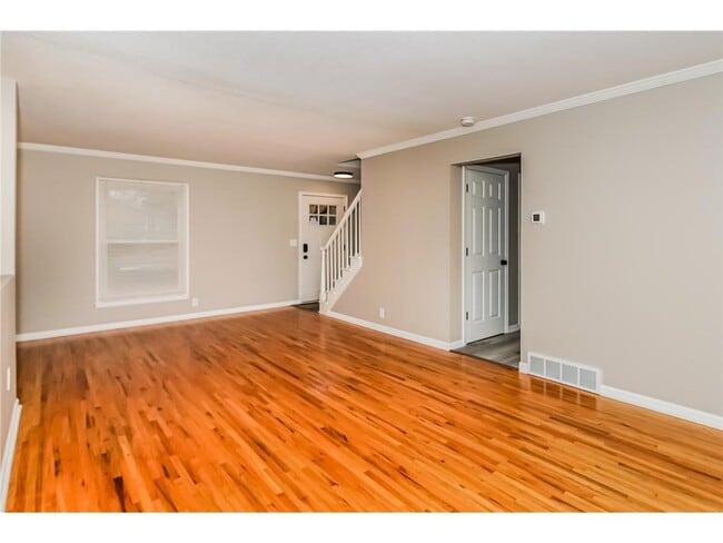 Building Photo - 2811 W 90th St