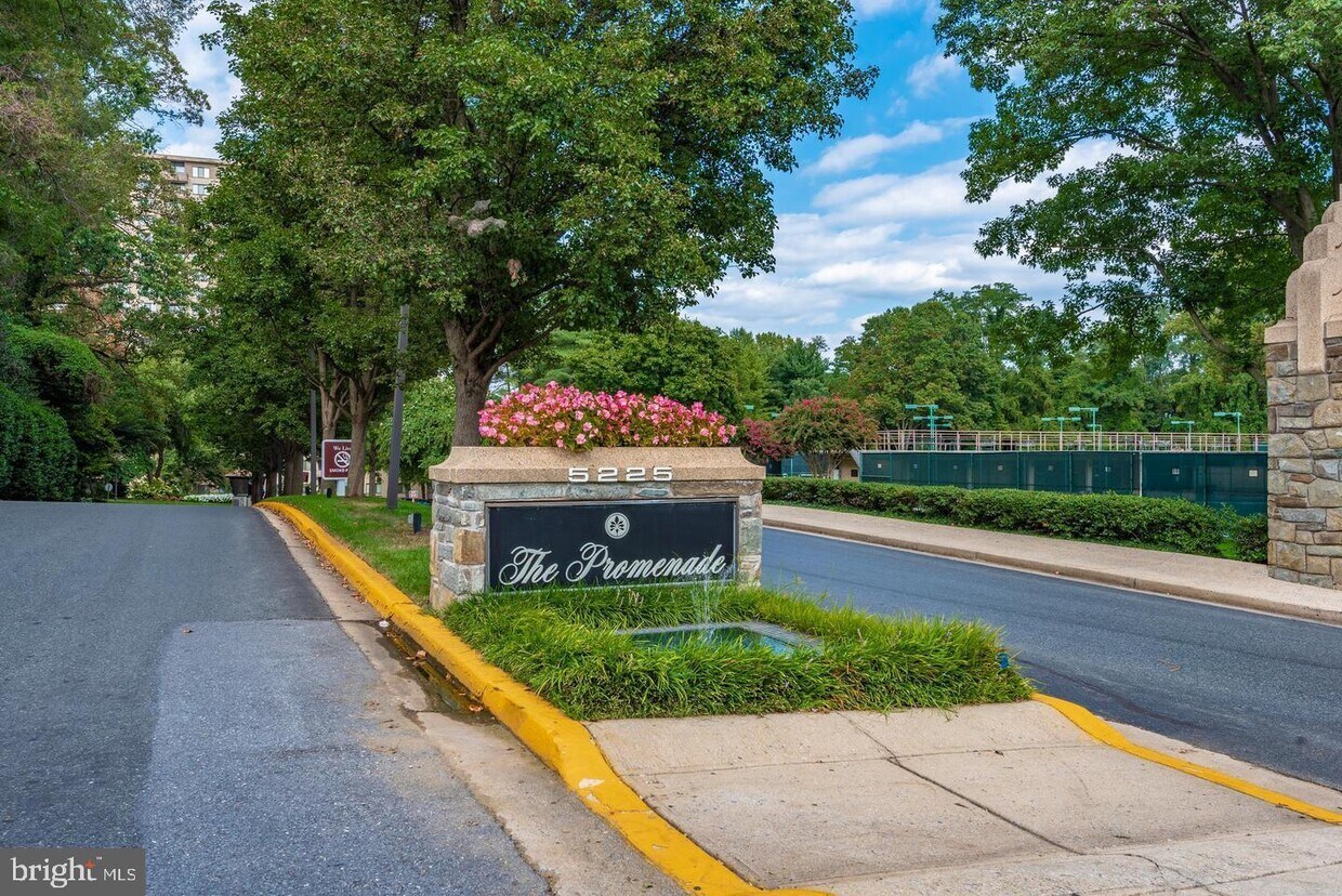 5225 Pooks Hill Rd Unit 626N, Bethesda, MD 20814 Apartment for Rent
