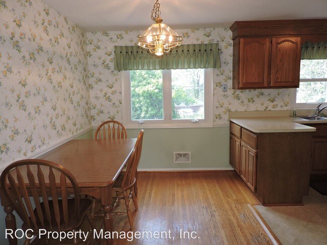 Foto del edificio - 4 br, 2.5 bath House - 347 Galahad Dr