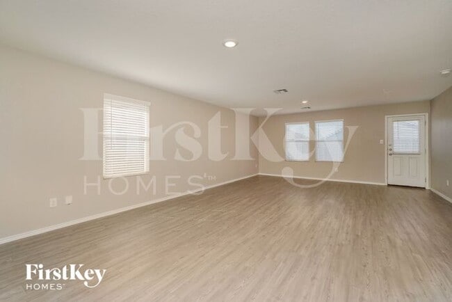 Foto del edificio - 407 Butterfly Bush Ct