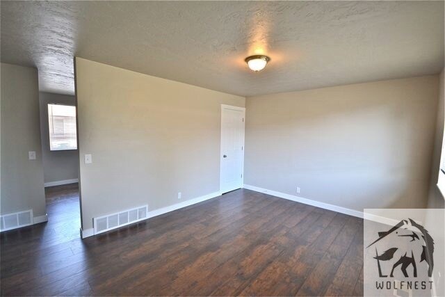 Foto del edificio - 1229 S Emery St