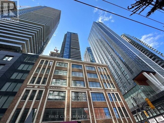 Building Photo - 357-3357 King St W