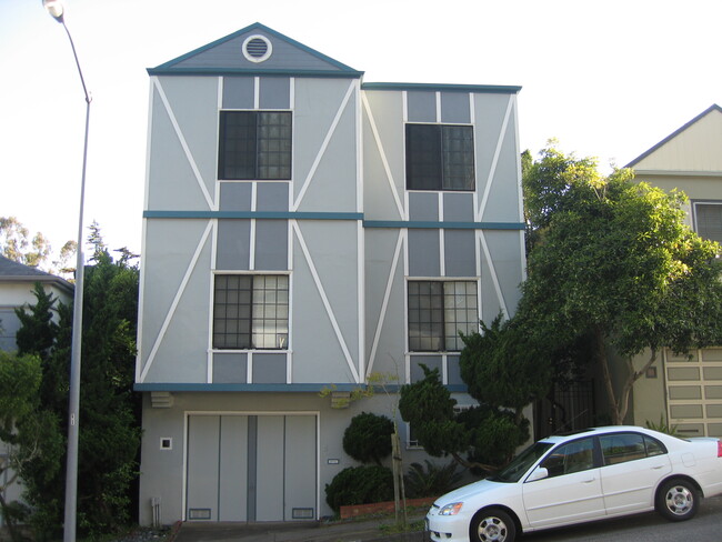 Building Photo - 409 Dellbrook Ave
