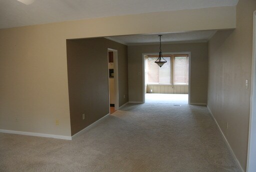 Building Photo - 734 Wilson Terrace Ct
